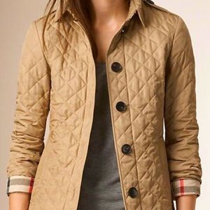 BRAND NEW GENUINE Burberry fitted quilted diamond jacket!